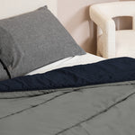 Zweifarbige Bettdecke ohne Bezug