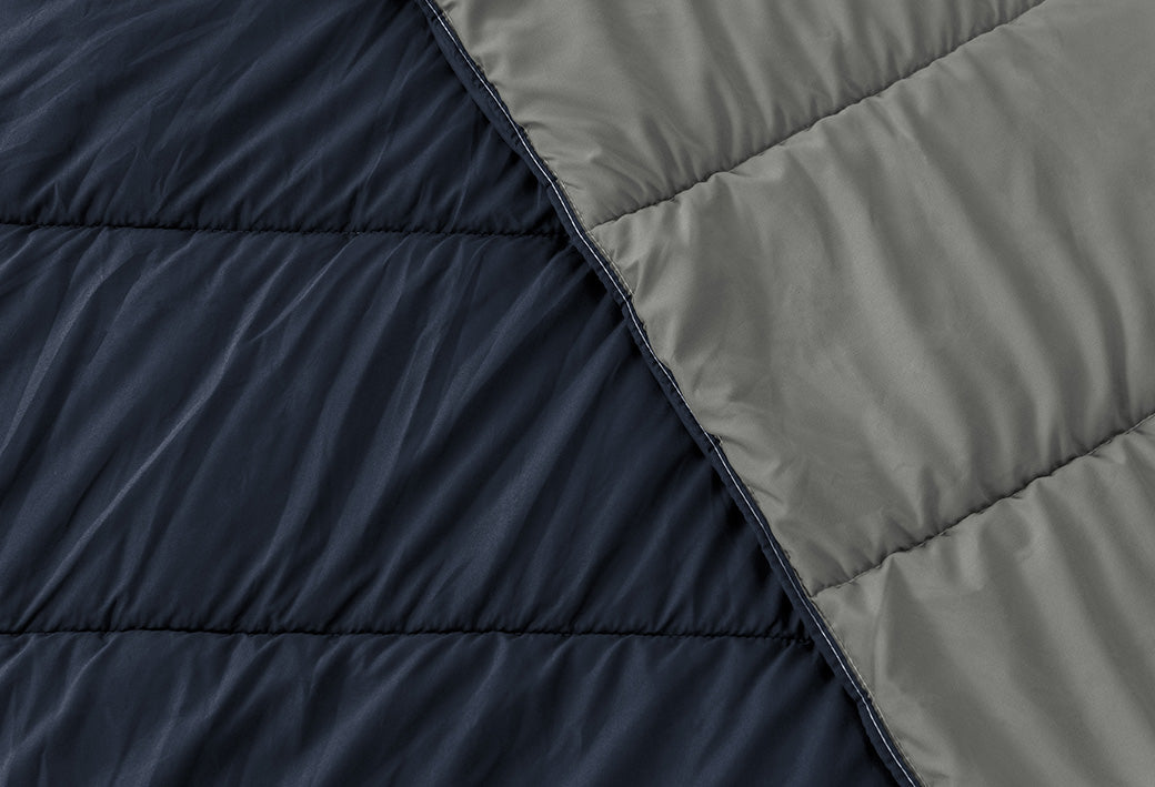 Zweifarbige Bettdecke ohne Bezug